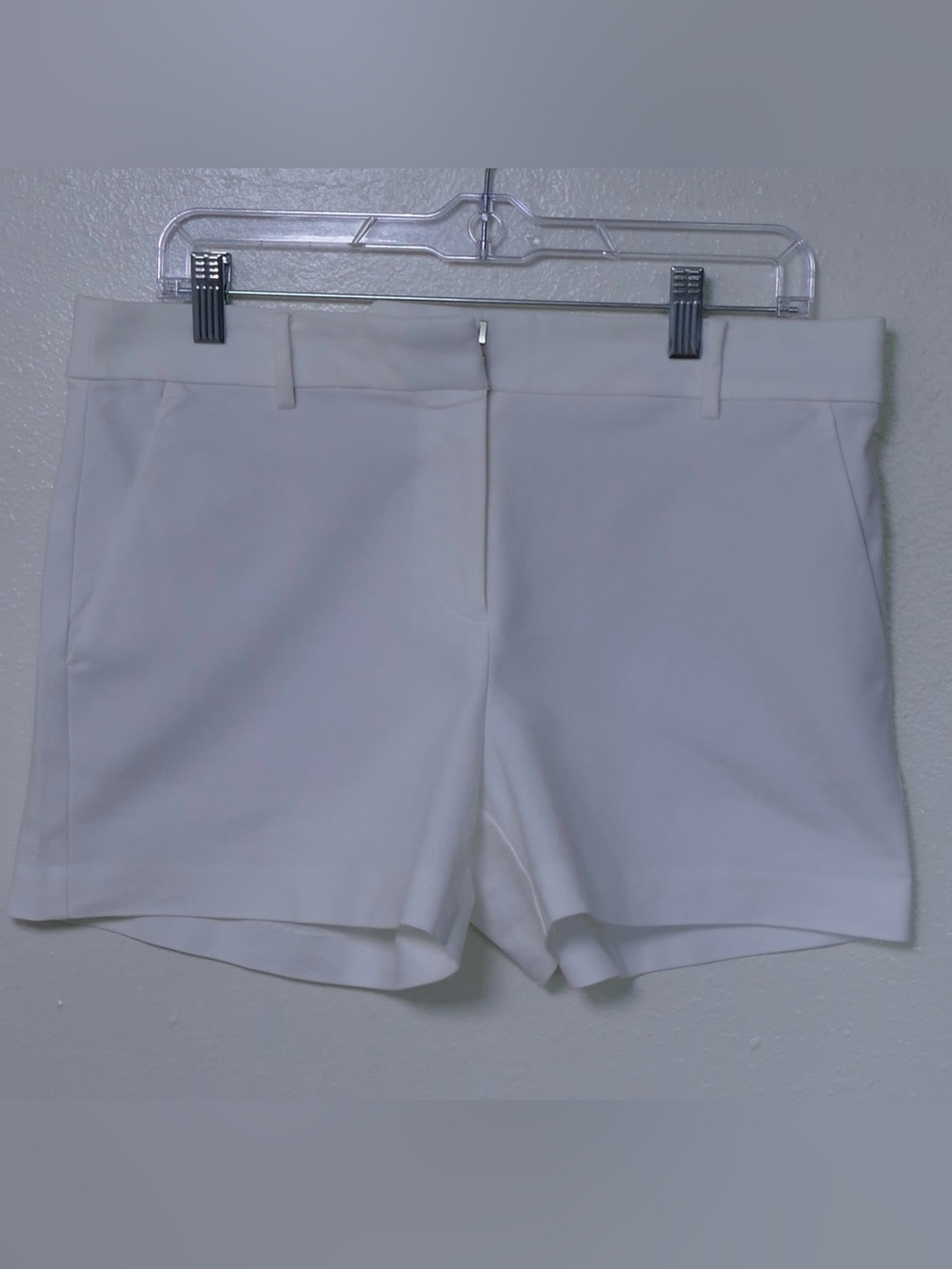LOFT Riviera Shorts White Tailored Flat Front Career Summer Size 6
